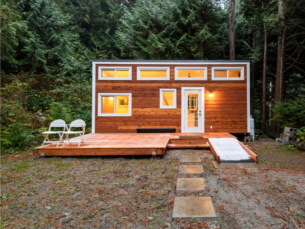 9 Pros and Cons of Tiny Living
