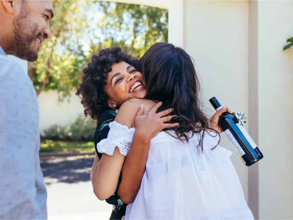 How to Throw a Successful Housewarming Party