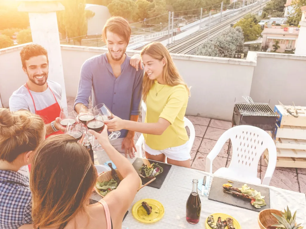 Tips for Throwing Memorable and Budget-Friendly Gatherings in Your Home