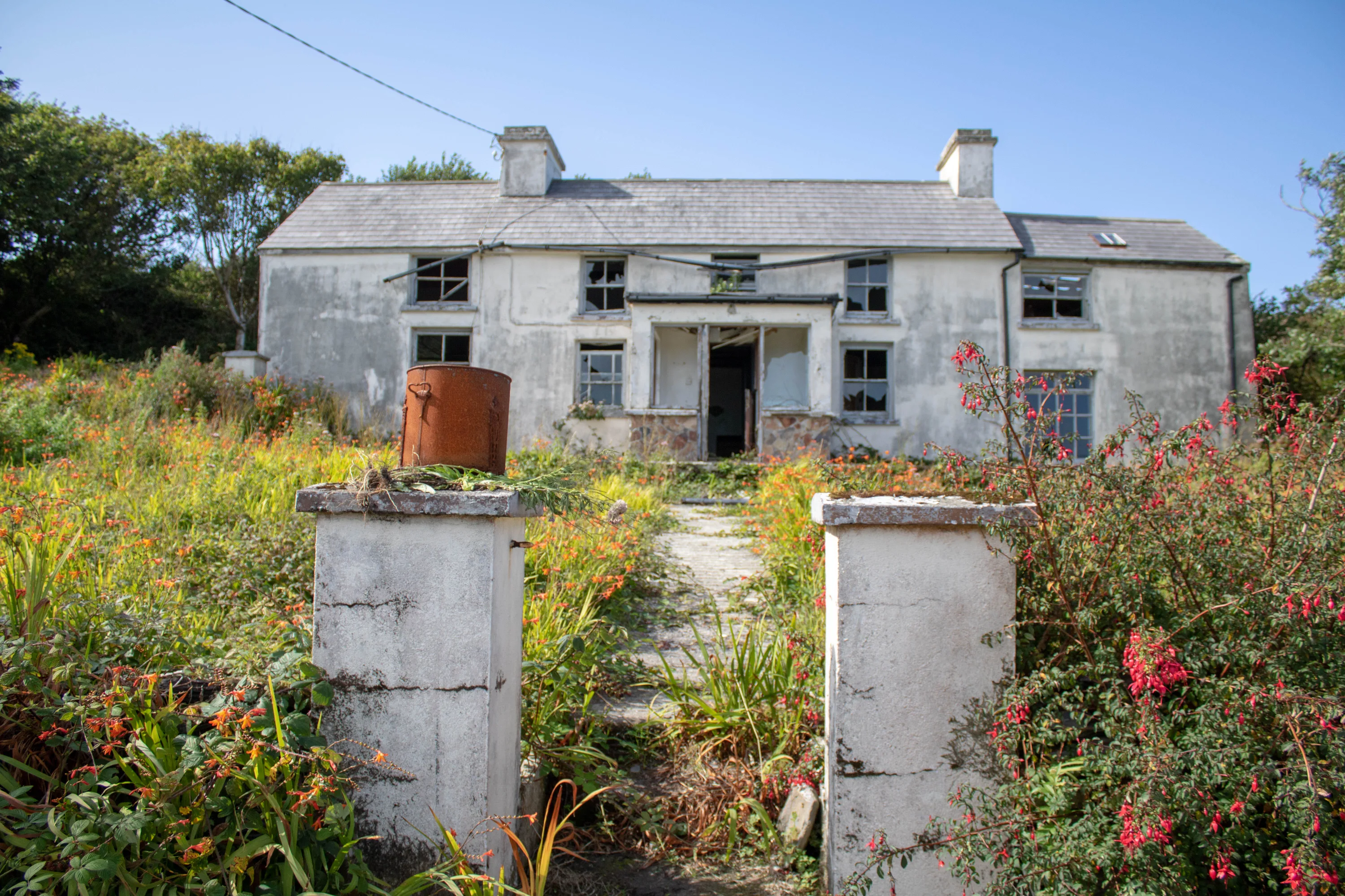 Is Buying a Fixer-Upper Worth It? What to Consider